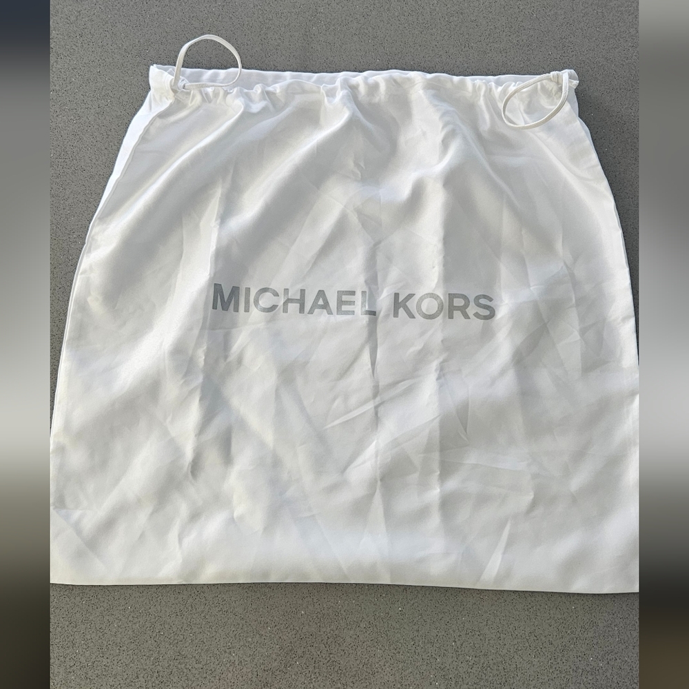 Michael Kors Elegant Cream Skirt
